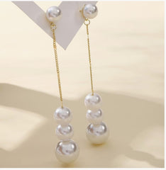 Pearl Dangling Earring